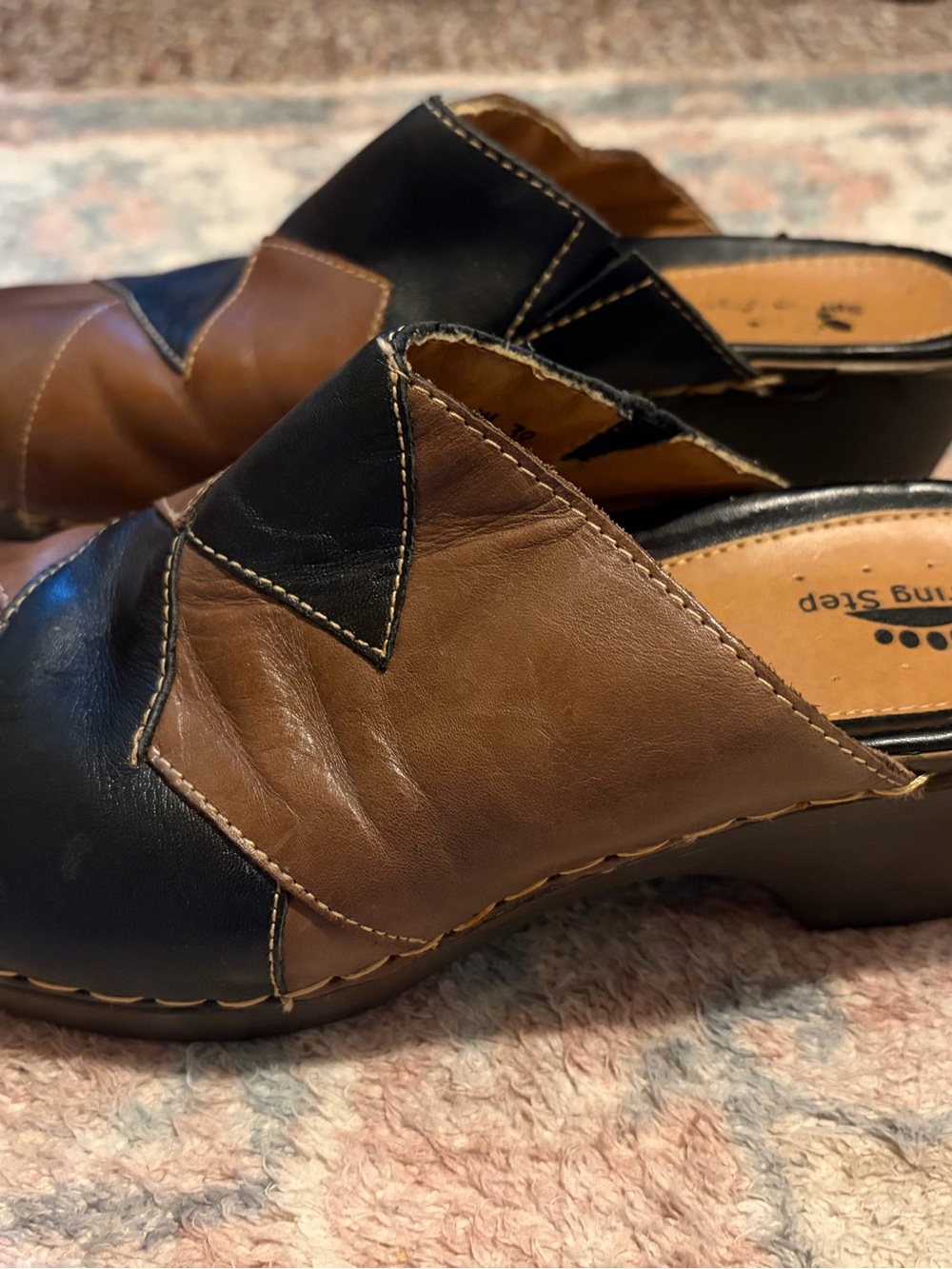 Spring Step Clogs - Picture 4 of 5